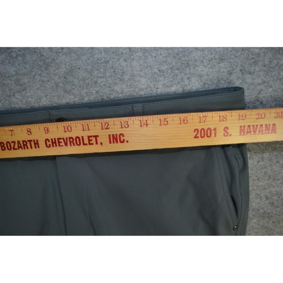 Vuori Pants Mens 36 Performance Cargo Jogger Athletic Outdoor Pockets - Picture 15 of 16